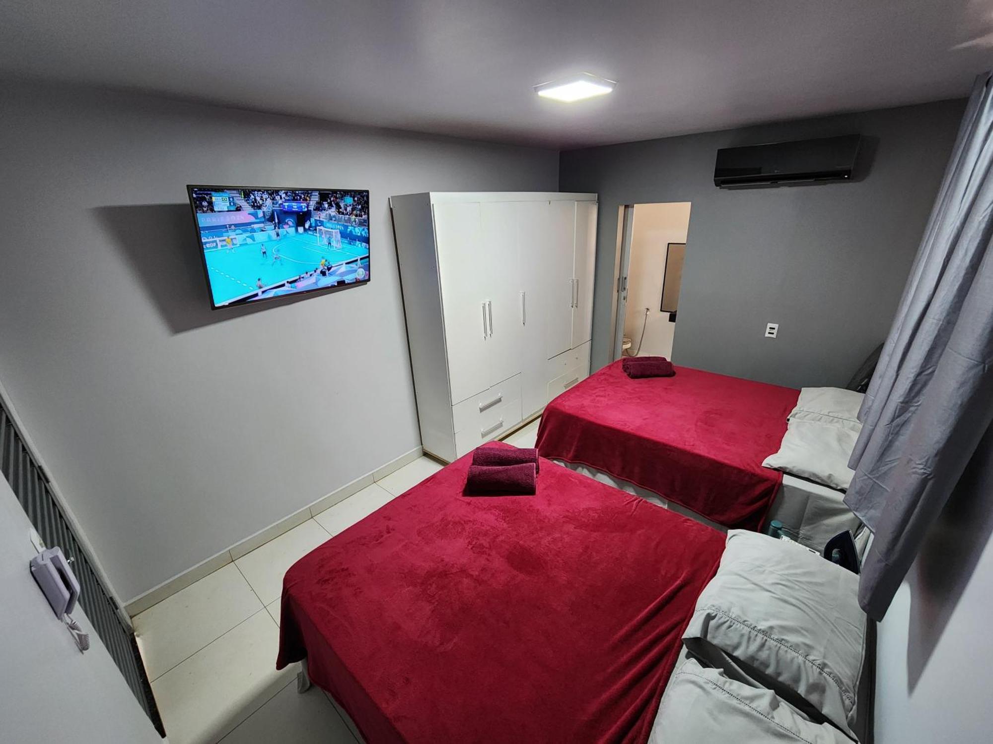 Villa Privativa Climatizada Mobiliada Com Garagem E Wi-fi 3 Goiania